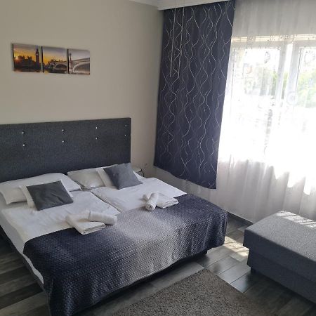 Napfeny Szallas Seghedin Exterior foto