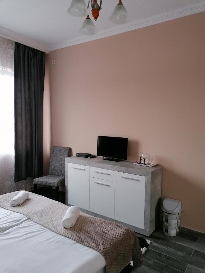 Napfeny Szallas Seghedin Exterior foto