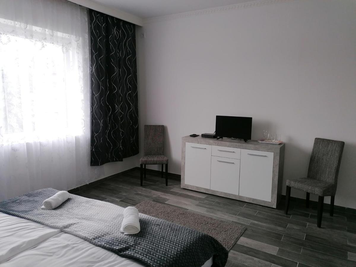 Napfeny Szallas Seghedin Exterior foto