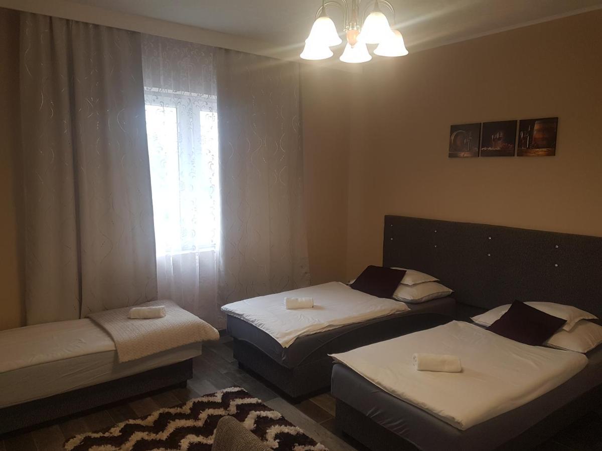 Napfeny Szallas Seghedin Exterior foto
