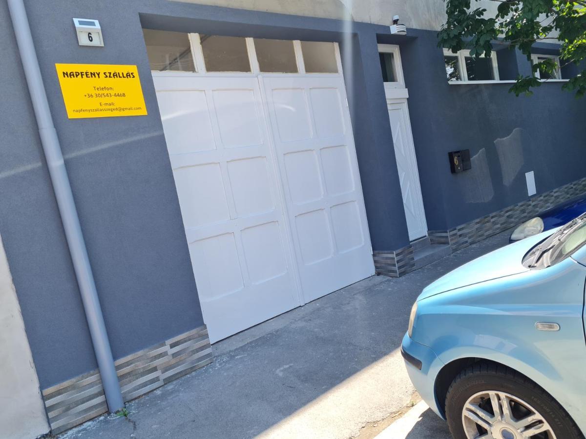 Napfeny Szallas Seghedin Exterior foto