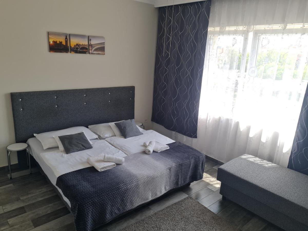 Napfeny Szallas Seghedin Exterior foto